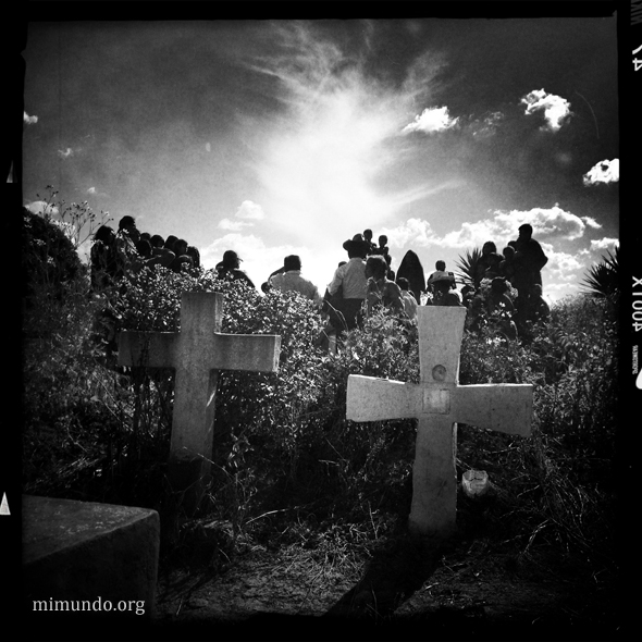 2014-07: Mass Burial in Comalapa